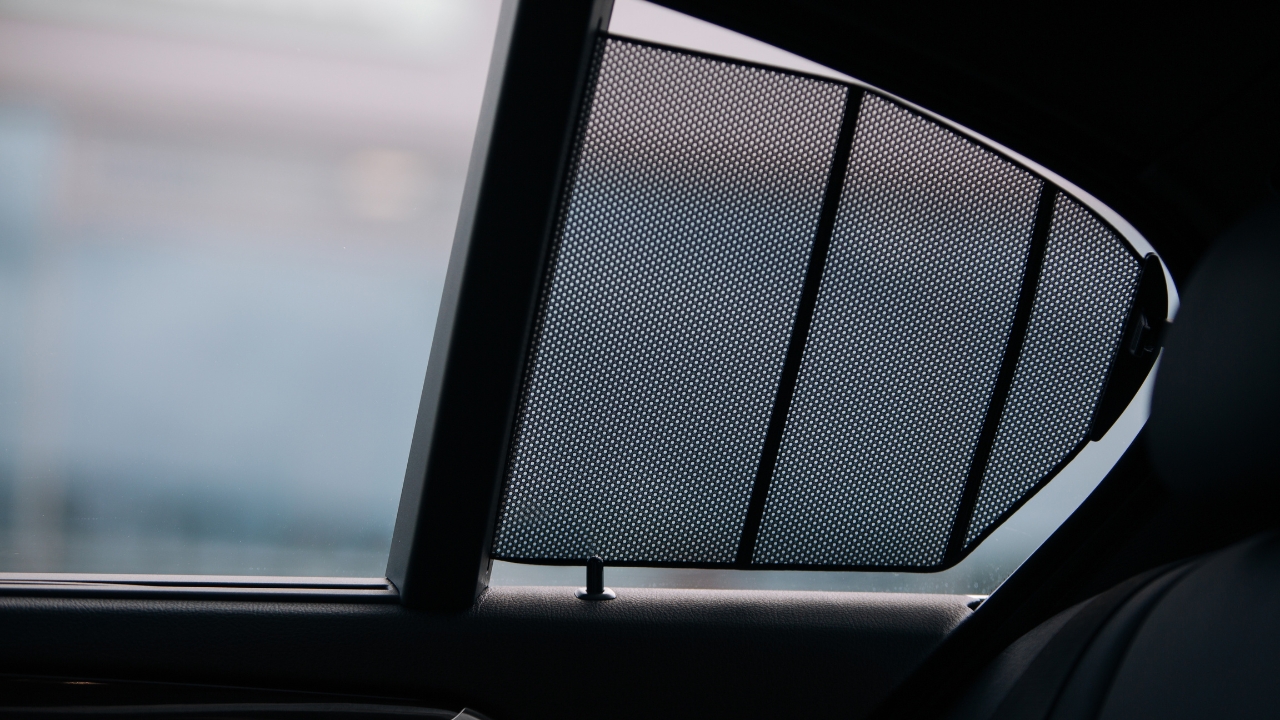 car window shades to Keep Car Cool in the UAE Heat